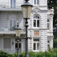 8177_4720 Historische Lampen an der Elbtreppe der Rainvilleterrasse. | Rainvilleterrasse - historische Bilder und aktuelle Fotos aus Hamburg Ottensen.